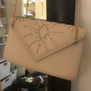 CLUTCH WITH GOLD CHAIN FOR CROSS-BODY